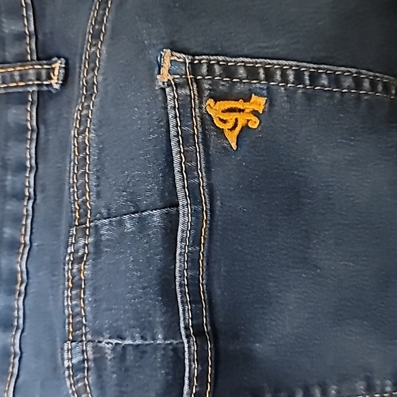 Dark Blue Distressed Women Jeans VIP - Picture 6 of 7